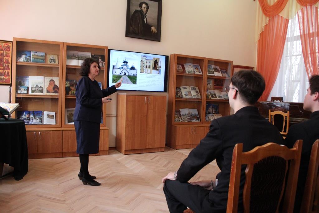 В Краснодарской краевой универсальной научной библиотеке им. А.С. Пушкина состоялся круглый стол «Духовное наследие в книжной культуре»