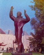 Памятник скульптора Чернов 19